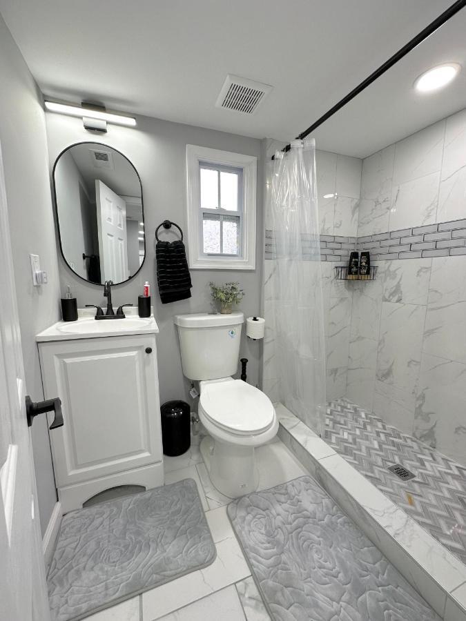Cottage In Heart Of Colonial Beach, 7 Mins Walk To The Beach 외부 사진